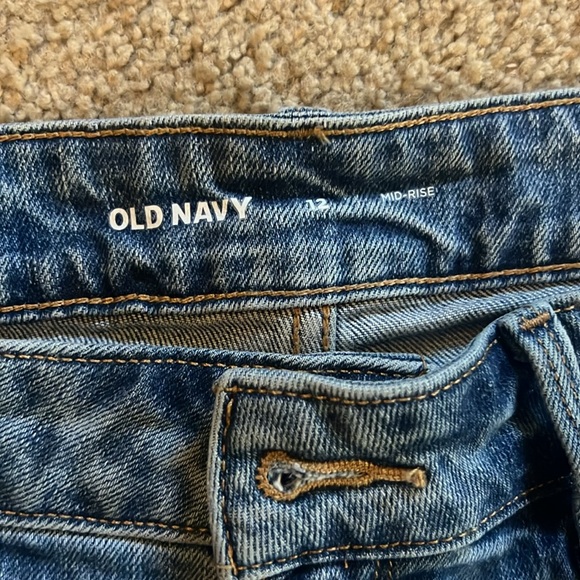 Old Navy Jean Shorts - Picture 3 of 4